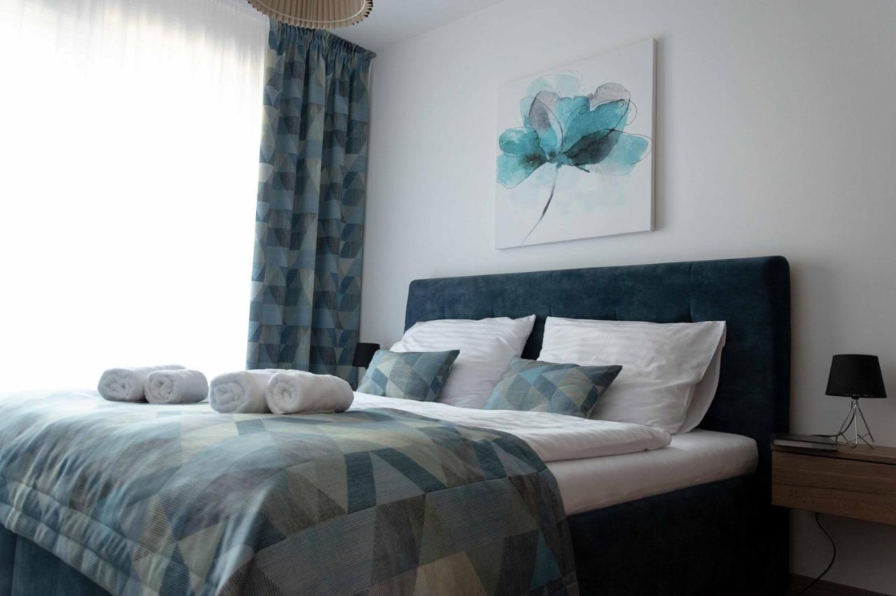 Taban Halifax Apartment - City Center & Free Parking Nitra Exterior photo